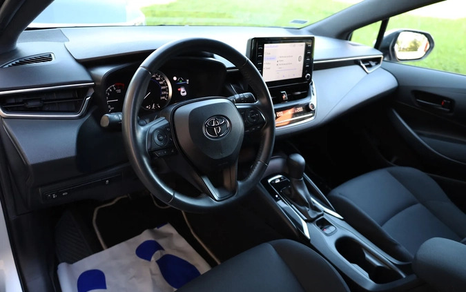 Toyota Corolla cena 79950 przebieg: 74400, rok produkcji 2019 z Rakoniewice małe 742